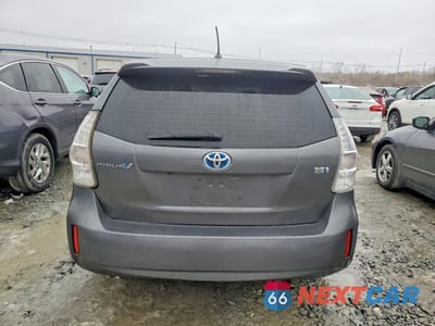 Zdjęcie 6 z 12 samochodu: 2012 TOYOTA PRIUS V TWO VIN:JTDZN3EU3C3080614 - miniatura