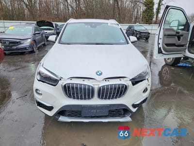 Piąte zdjęcie samochodu w środku: 2019 BMW X1 SDRIVE28I VIN:WBXHU7C54K3H45803 - miniatura