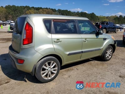 Trzecie zdjęcie samochodu z tyłu: 2013 KIA SOUL + VIN:KNDJT2A65D7603968 - miniatura