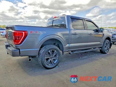 Trzecie zdjęcie samochodu z tyłu: 2023 FORD F150 SUPERCREW VIN:1FTFW1E53PKE19509 - miniatura