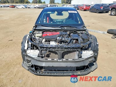 Piąte zdjęcie samochodu w środku: 2023 HONDA CIVIC TYPE-R VIN:JHMFL5G4XPX001972 - miniatura