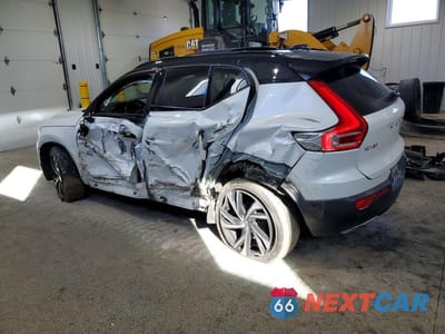 Drugie zdjęcie samochodu z przodu: 2019 VOLVO XC40 T5 R-DESIGN VIN:YV4162UM5K2057519 - miniatura