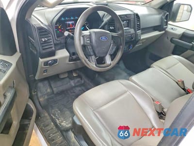 Zdjęcie 8 z 11 samochodu: 2019 FORD F150 VIN:1FTMF1C51KKC53445 - miniatura