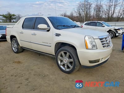 Czwarte zdjęcie samochodu z boku: 2011 CADILLAC ESCALADE EXT PREMIUM VIN:3GYT4NEFXBG242265 - miniatura