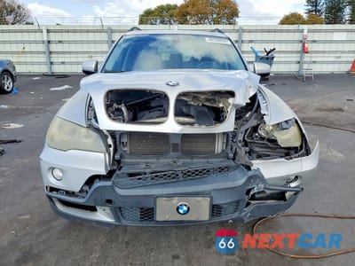 Piąte zdjęcie samochodu w środku: 2009 BMW X5 XDRIVE30I VIN:5UXFE43509L270236 - miniatura