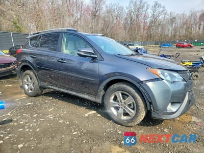 Czwarte zdjęcie samochodu z boku: 2015 TOYOTA RAV4 XLE VIN:JTMRFREV8FD134948 - miniatura