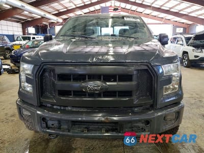 Piąte zdjęcie samochodu w środku: 2016 FORD F150 SUPER CAB VIN:1FTEX1EP1GFB39770 - miniatura