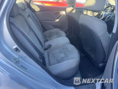 Zdjęcie 6 z 8 samochodu: 2011 HYUNDAI ELANTRA GLS VIN:5NPDH4AE3BH001404 - miniatura