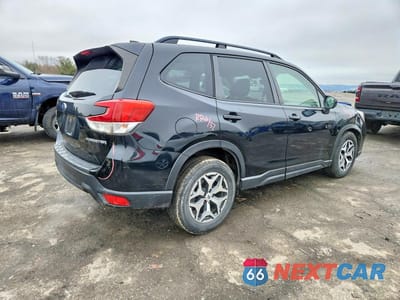 Trzecie zdjęcie samochodu z tyłu: 2019 SUBARU FORESTER PREMIUM VIN:JF2SKAEC5KH411265 - miniatura