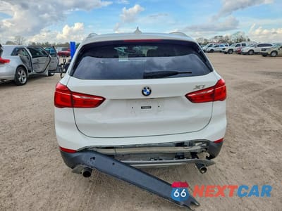 Zdjęcie 6 z 12 samochodu: 2017 BMW X1 XDRIVE28I VIN:WBXHT3C36H5F83633 - miniatura
