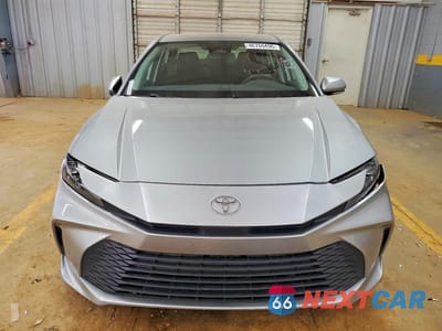 Piąte zdjęcie samochodu w środku: 2025 TOYOTA CAMRY LE VIN:4T1DAACK8SU052887 - miniatura