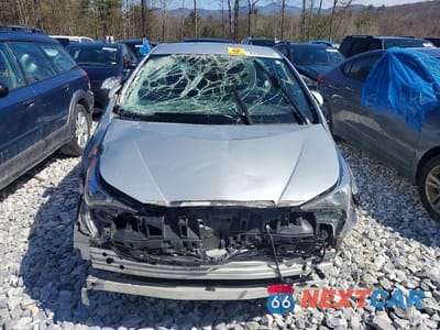 Piąte zdjęcie samochodu w środku: 2018 TOYOTA PRIUS VIN:JTDKBRFU5J3596143 - miniatura