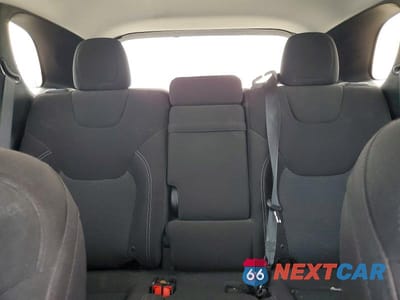 Zdjęcie 10 z 13 samochodu: 2019 JEEP CHEROKEE LATITUDE VIN:1C4PJLCB7KD348383 - miniatura