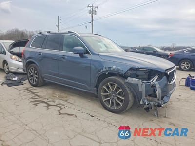 Czwarte zdjęcie samochodu z boku: 2019 VOLVO XC90 T6 MOMENTUM VIN:YV4A22PK2K1443536 - miniatura