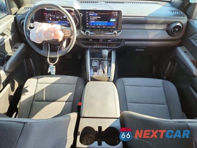 Zdjęcie 8 z 12 samochodu: 2025 CHEVROLET COLORADO VIN:1GCPSBEK9S1247383 - miniatura
