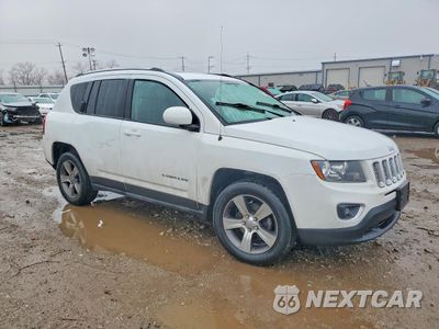 Czwarte zdjęcie samochodu z boku: 2017 JEEP COMPASS LATITUDE VIN:1C4NJDEB5HD139453 - miniatura