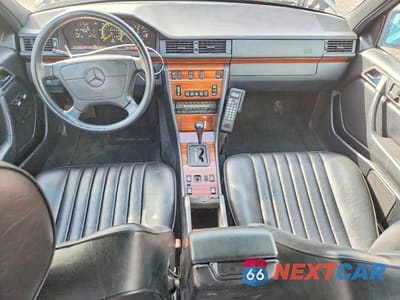 Zdjęcie 8 z 12 samochodu: 1993 MERCEDES-BENZ 300 E 2.8 VIN:WDBEA28E4PB858079 - miniatura