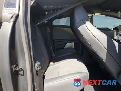 Zdjęcie 10 z 12 samochodu: 2025 TESLA CYBERTRUCK VIN:7G2CEGEC9SA077409 - miniatura