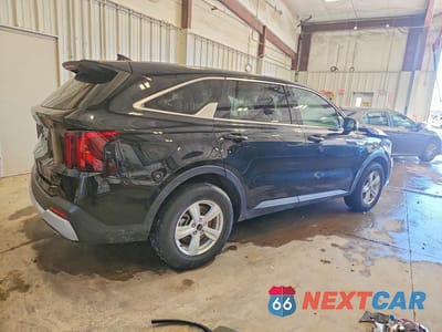 Trzecie zdjęcie samochodu z tyłu: 2025 KIA SORENTO LX VIN:5XYRG4JC6SG361989 - miniatura