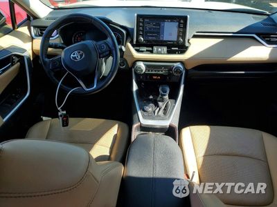 Zdjęcie 8 z 12 samochodu: 2019 TOYOTA RAV4 LIMITED VIN:JTMN1RFV3KD006140 - miniatura