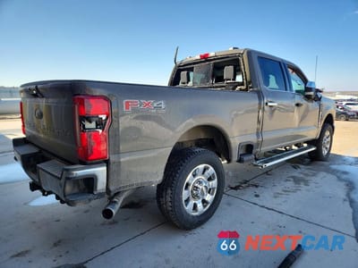 Trzecie zdjęcie samochodu z tyłu: 2026 FORD F250 SUPER DUTY VIN:1FT8W2BN0TEC13897 - miniatura