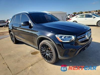 Czwarte zdjęcie samochodu z boku: 2021 MERCEDES-BENZ GLC 300 4MATIC VIN:W1N0G8EB5MV313471 - miniatura