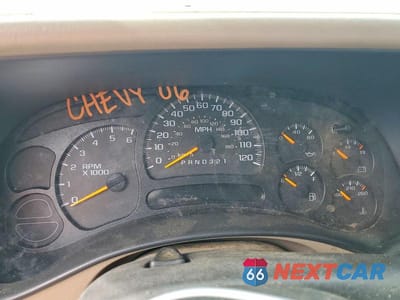 Zdjęcie 9 z 11 samochodu: 2003 CHEV SUBURBAN VIN:3GNEC16Z73G113959 - miniatura