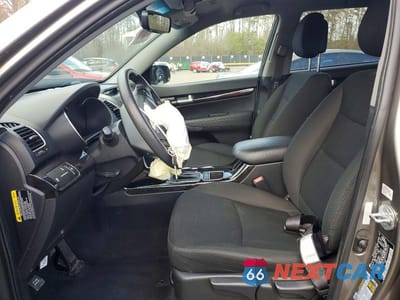 Zdjęcie 7 z 14 samochodu: 2014 KIA SORENTO LX VIN:5XYKTCA6XEG535004 - miniatura