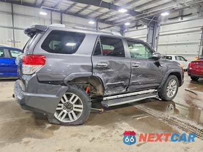 Trzecie zdjęcie samochodu z tyłu: 2012 TOYOTA 4RUNNER LIMITED VIN:JTEBU5JRXC5103727 - miniatura