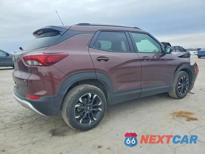 Trzecie zdjęcie samochodu z tyłu: 2023 CHEVROLET TRAILBLAZER LT VIN:KL79MPS28PB095163 - miniatura
