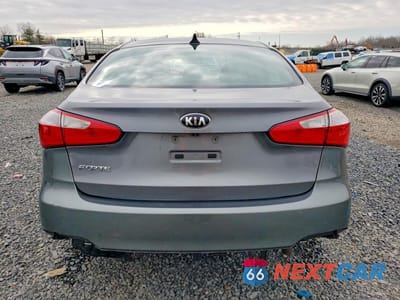 Zdjęcie 6 z 13 samochodu: 2016 KIA FORTE LX VIN:KNAFX4A6XG5584434 - miniatura
