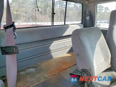 Zdjęcie 10 z 12 samochodu: 1995 FORD F250 VIN:1FTHX26F0SKB23259 - miniatura