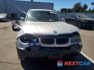 Piąte zdjęcie samochodu w środku: 2004 BMW X3 VIN:WBXPA934X4WC31821 - miniatura