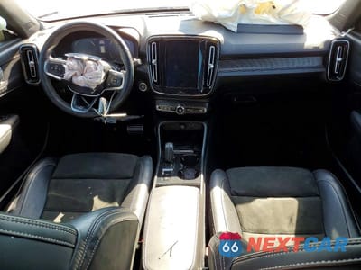 Zdjęcie 8 z 13 samochodu: 2020 VOLVO XC40 T4 R-DESIGN VIN:YV4AC2HM0L2172694 - miniatura