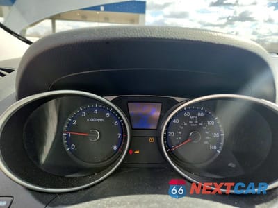 Zdjęcie 9 z 12 samochodu: 2011 HYUNDAI TUCSON LIMITED VIN:KM8JU3AC4BU140711 - miniatura