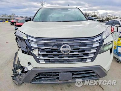 Piąte zdjęcie samochodu w środku: 2027 NISSAN ROGUE S VIN:5N1BT3AB8SC766458 - miniatura