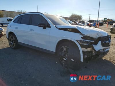Czwarte zdjęcie samochodu z boku: 2023 MERCEDES-BENZ GLC 300 VIN:W1NKM4GBXPF060234 - miniatura