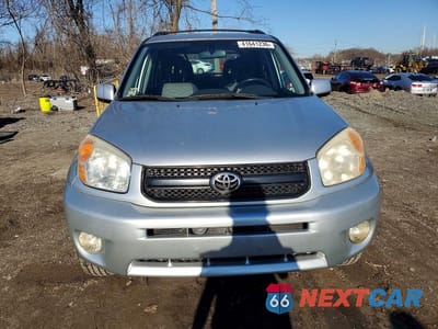 Piąte zdjęcie samochodu w środku: 2004 TOYOTA RAV4 BASE VIN:JTEGD20V740008835 - miniatura