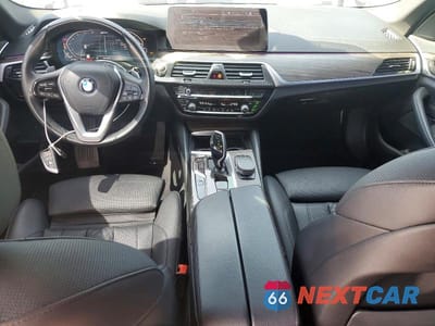 Zdjęcie 8 z 11 samochodu: 2022 BMW 530E VIN:WBA13AG03NCH77642 - miniatura