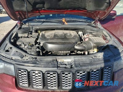 Zdjęcie 12 z 13 samochodu: 2018 JEEP GRAND CHEROKEE LAREDO VIN:1C4RJFAG2JC103715 - miniatura