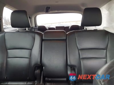 Zdjęcie 10 z 12 samochodu: 2019 HONDA PILOT TOURING VIN:5FNYF6H93KB040357 - miniatura