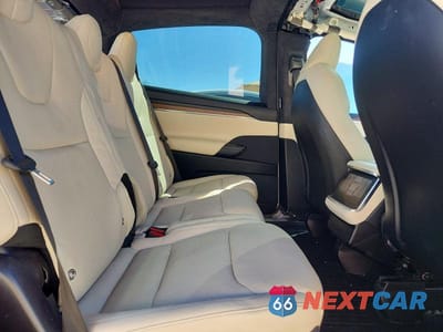 Zdjęcie 10 z 13 samochodu: 2022 TESLA MODEL X VIN:7SAXCAE5XNF357312 - miniatura