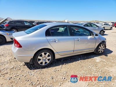 Trzecie zdjęcie samochodu z tyłu: 2006 HONDA CIVIC LX VIN:1HGFA16556L147942 - miniatura