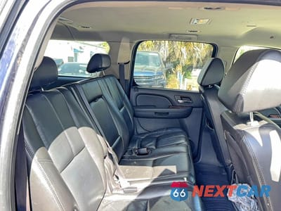 Zdjęcie 6 z 10 samochodu: 2007 CHEVROLET SUBURBAN K1500 VIN:1GNFK16377J321296 - miniatura