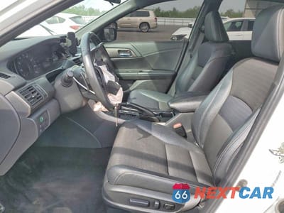 Zdjęcie 7 z 13 samochodu: 2016 HONDA ACCORD SPORT VIN:1HGCR2F64GA192412 - miniatura