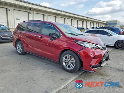 Czwarte zdjęcie samochodu z boku: 2022 TOYOTA SIENNA XSE 7-PASSENGER VIN:5TDXSKFC2NS062848 - miniatura