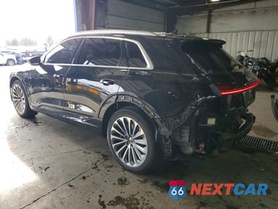 Drugie zdjęcie samochodu z przodu: 2019 AUDI E-TRON PRESTIGE VIN:WA1VABGE2KB023281 - miniatura