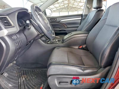 Zdjęcie 7 z 13 samochodu: 2017 TOYOTA HIGHLANDER LE PLUS VIN:5TDZZRFH6HS207869 - miniatura