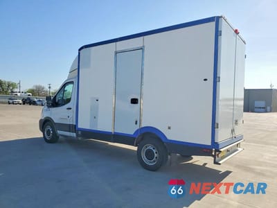 Trzecie zdjęcie samochodu z tyłu: 2022 FORD TRANSIT DELIVERY TRUCK VIN:1FDBW5Z80NKA01699 - miniatura