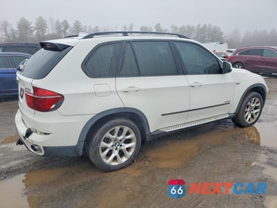 Trzecie zdjęcie samochodu z tyłu: 2013 BMW X5 XDRIVE35I VIN:5UXZV4C54D0B02223 - miniatura